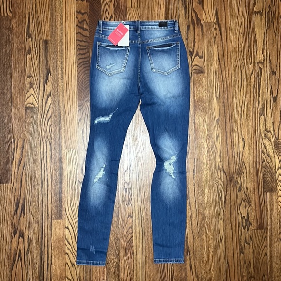 ✅NWT Flamingo High Rise Stretch Skinny Jeans - Picture 2 of 4